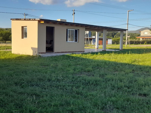 Condominio Con Cuatro Departamentos. Villa Giardino Cordoba