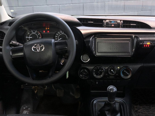 Toyota Hilux 2.8 Std 4x4 Cd 16v
