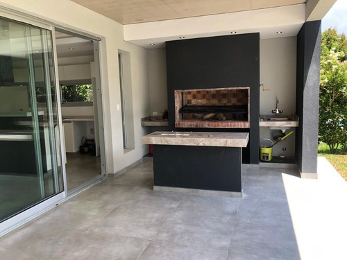 Imagen 8 de 10 de Venta Casa 4 Ambientes Altos Hudson Apto Crédito