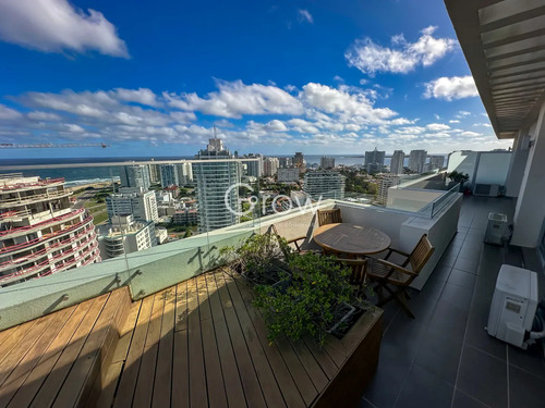 Planta Especial En Piso Alto, Parrillero Y Jacuzzi En Balcón