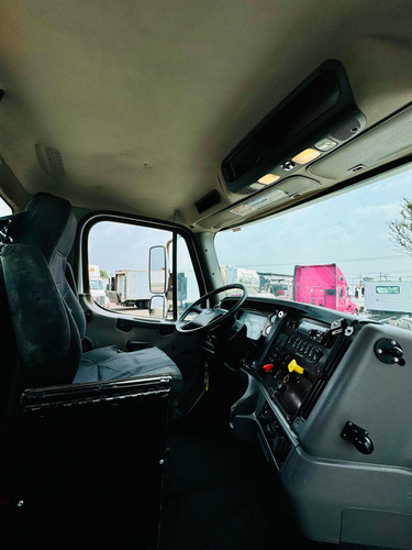 Olla Revolvedora Camion Freightliner 2017