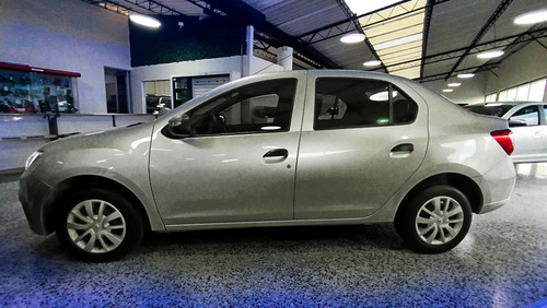 Renault Logan Life