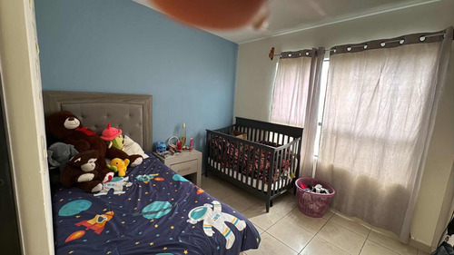 Casa De 3 Recámaras Con Clóset, 3 Baños Completos,sala De Tv