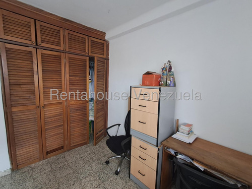 Gran Oportunidad Comodo Apartamento En Las Acacias. Mls # 25-21169 Lp