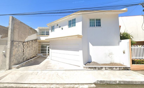 Casa En Venta Y Precio De Remate En Av. Costa De Oro, Costa De Oro Veracruz, Veracruz. Arf