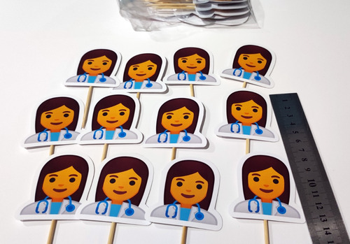 Adorno Pincho Topper Cupcake Festejo Medicina Emoji Doctora