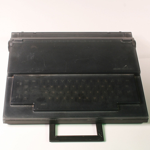 Máquina De Escrever Elétrica Olivetti Praxis 20