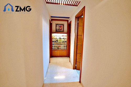 Residencia De Lujo En Valle Real Dentro De Coto Muy Buena Di