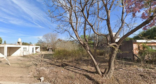 Venta Terreno En Barrio Arguello.