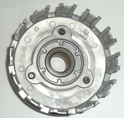 Imagen 2 de 4 de Campana Clutch Drz400 (2000- 2021)