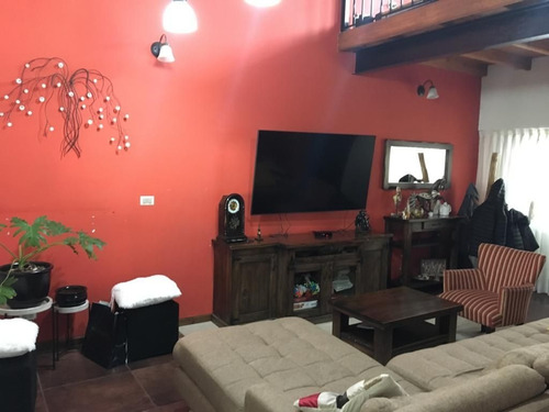 Imagen 4 de 12 de Casa En Venta En Caseros