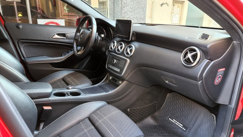 Imagen 11 de 25 de Mercedes Benz A200 2016 Automatico