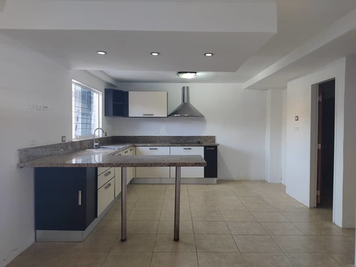 Imagen 4 de 14 de Cómoda Casa A Estrenar En Urb Villa Tovar Carrizal