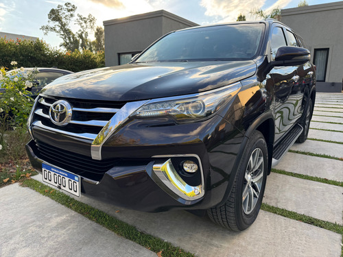 Toyota Hilux SW4 2.8 Srx 177cv 4x4 7as At