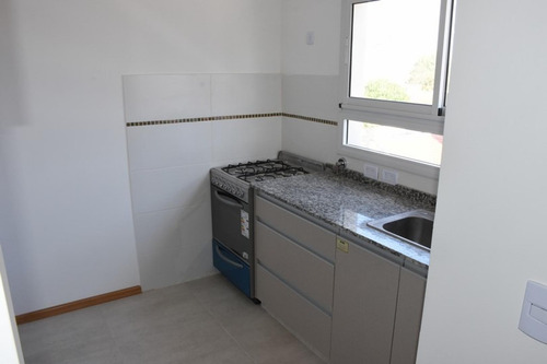 Imagen 5 de 16 de Moderno Semipiso 2 Ambientes A Estrenar En Centro De Caseros