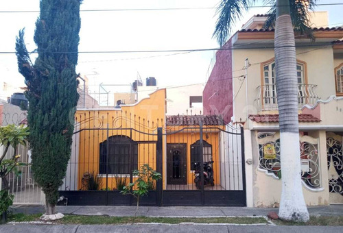 Casa En Venta En Colonia Los Arrayanes