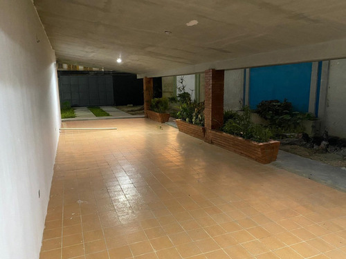 Se Vende Casa En La Urb. Tipuro Av. Los Proceres