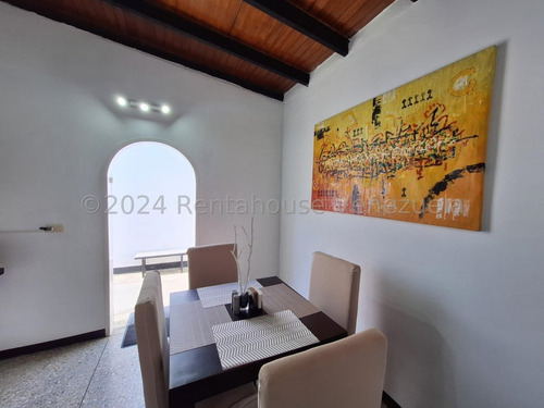Casa En Venta Yucatan , Zona Norte Barquisimeto, Amplia, Tanque Subterraneo, Mls 24-22024 Dh