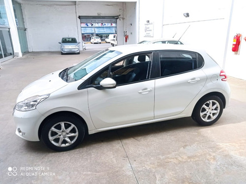 Peugeot 208 Allure Manual Borda
