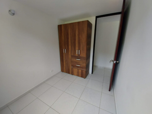 Imagen 6 de 11 de Apartamento Copacabana 3 Habitaciones, Balcon, Piscina, Parqueadero. Unidad Campestre