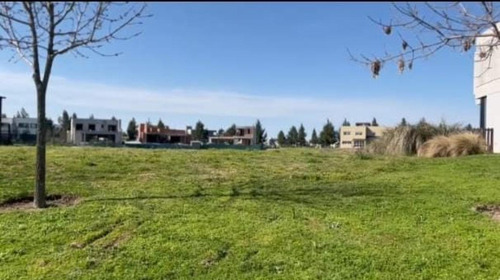 Venta- Lote En Barrio El Naudir - El Cazador
