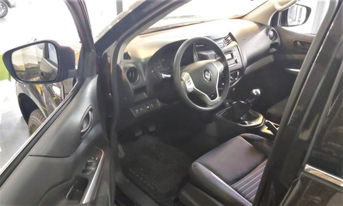 Imagen 11 de 19 de Renault Alaskan 2.3t Confort 4x2 Utilitario Amarok Hilux G