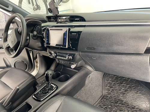 Imagen 8 de 10 de Toyota Hilux 2.8 Cd Srx 177cv 4x4 Automatica