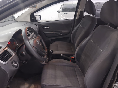 Imagem 7 de 10 de Volkswagen Fox 1.0 2016