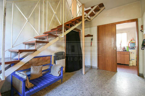 Casa En 2 Plantas 4 Dormitorios Ubicada En Olivos