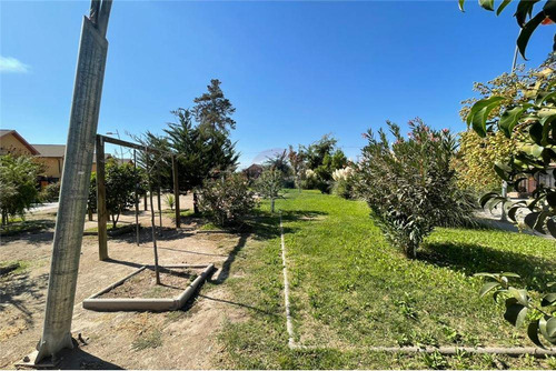 ¡casa En Buin Con Gran Patio Y Terraza!