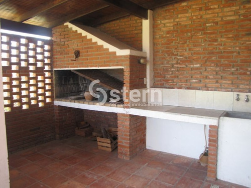 Venta Casa 2 Dormitorios, Balneario Buenos Aires, Punta Del Este- Ref: 881