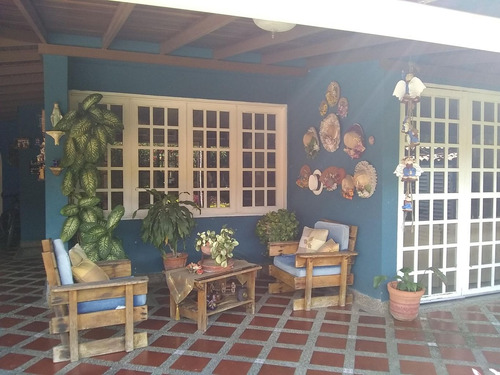 Townhouse En Venta Guatire Castillejo 20-19707 Fn