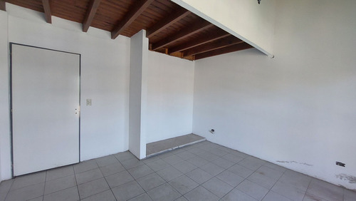 Venta Duplex 4 Ambientes Castelar