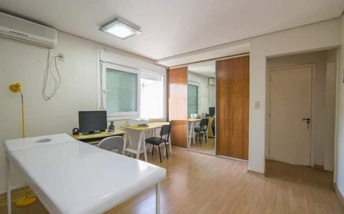 Casa À Venda Na Rua Doutor Barcelos, Tristeza, Porto Alegre - Rs - Liv-11811
