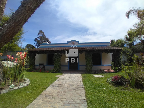 Casa Dos Dormitorios En Solanas - Ref : Pbi2414