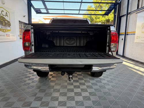 Toyota Hilux 2.8 SRX 4X4 CD 16V DIESEL 4P AUTOMÁTICO