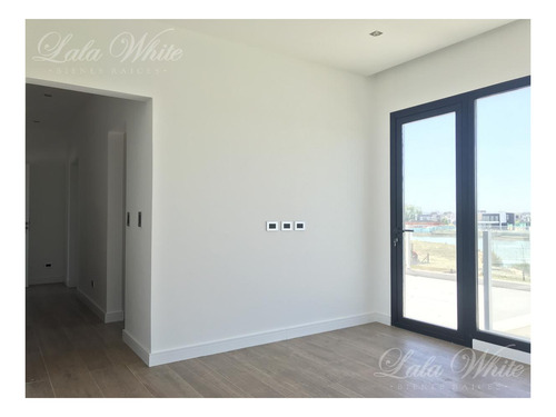 Imagen 29 de 30 de Venta - Casa A Estrenar Con Vista A La Laguna En Terralagos
