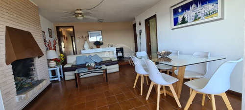 Imagen 7 de 25 de Apartamento En Venta En Punta Del Este, Mansa Frente Al Mar!