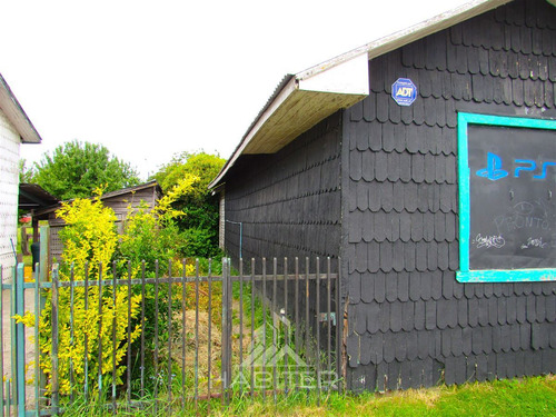Casa En Venta De 5 Dorm. En Frutillar