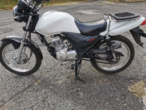 Imagen 6 de 6 de Honda Cb 125 Mod. 2020 (2 Unids), 1 Honda Cargo 150 2018
