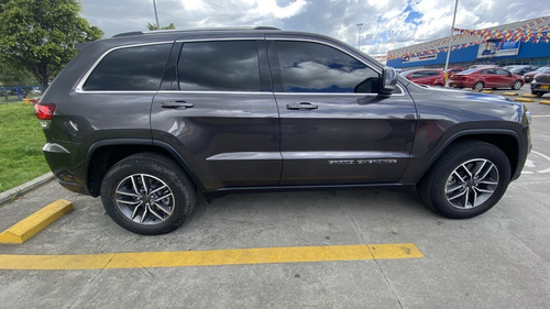 Imagen 8 de 20 de Jeep Grand Cherokee Laredo 3.6