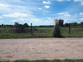Imagen 3 de 20 de Casa En Importante Lote Km 40 Virrey Del Pino