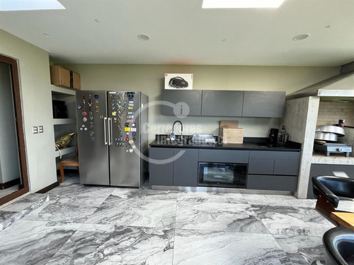 Casa En Venta De 6 Dorm. En Santo Domingo