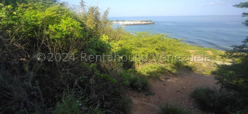 Venta De Extraordinario Terreno En Playa Grande / Gc