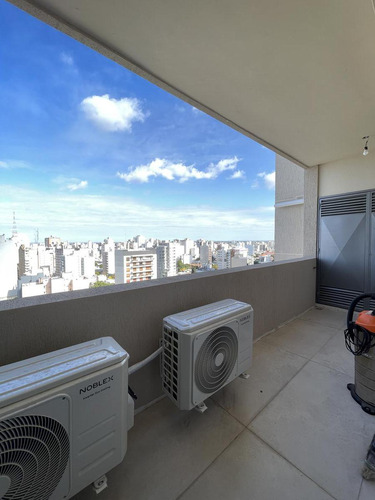 Imagen 11 de 27 de Piso - A Mts De Av. Alem - 180 Mts - Piso 14