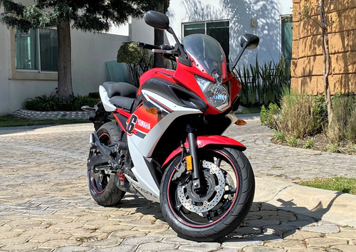 Yamaha Fz6r 2014