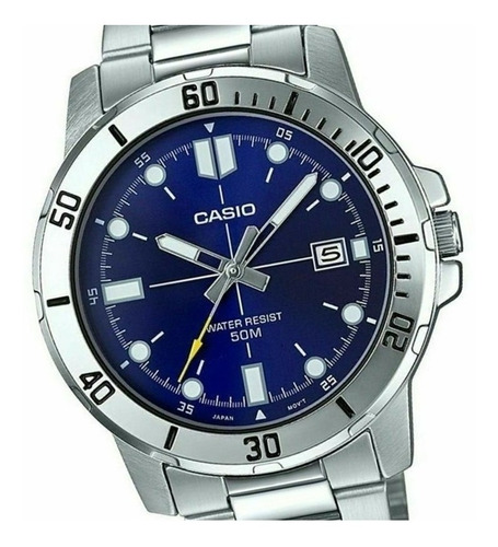 Imagen 2 de 2 de Reloj de pulsera Casio Dress MTP-VD01 de cuerpo color plateado, analógico, para hombre, fondo azul, con correa de acero inoxidable color plateado, agujas color gris, blanco y amarillo, dial blanco y plateado, minutero/segundero blanco, bisel color plateado y desplegable