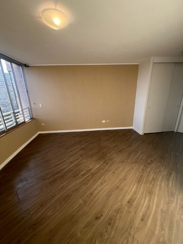 Vendo Depto En Dieciocho 798, Santiago