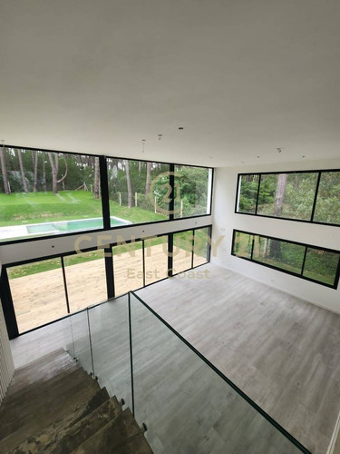 Ultima Casa Disponible A Estrenar En Barrio Cerrado Exclusivo. Zona Colegios