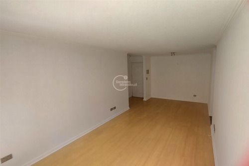 Departamento En Venta De 2 Dorm. En Las Condes